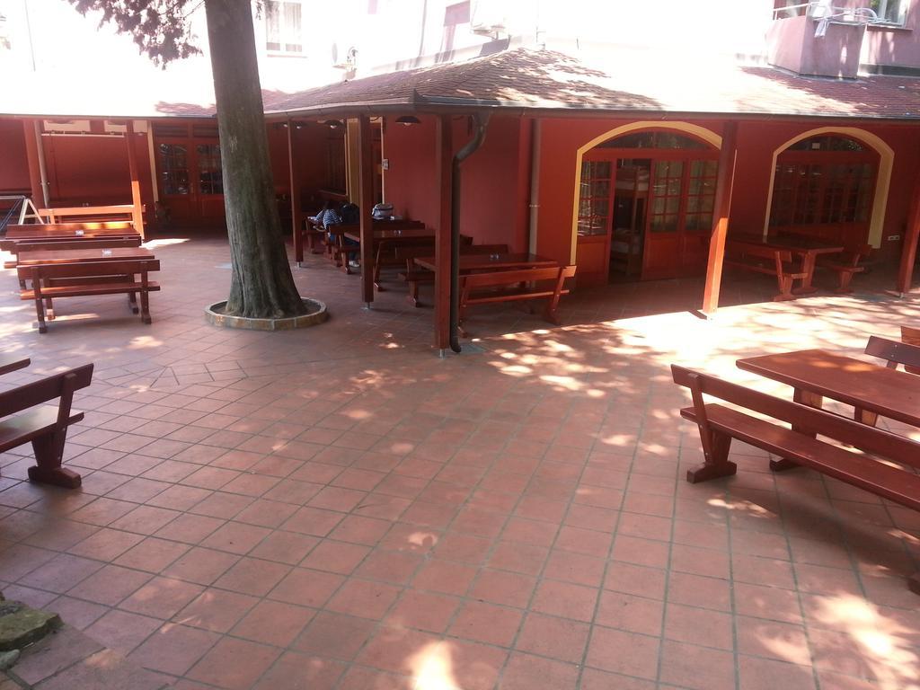 Europa Hostel ポルトローシュ エクステリア 写真